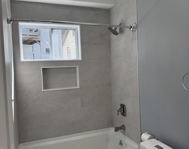 8 Bridgeport Avenue - Photo Thumbnail 7