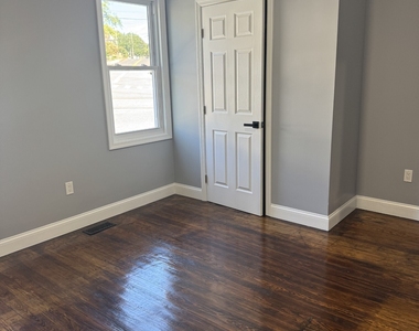 8 Bridgeport Avenue - Photo Thumbnail 4