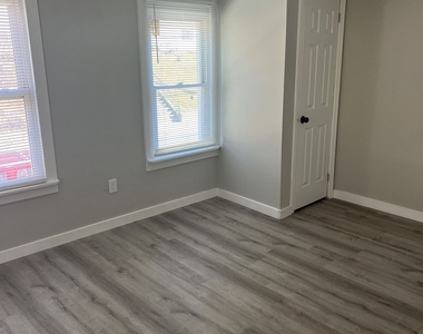 120 Jewett Street - Photo Thumbnail 13