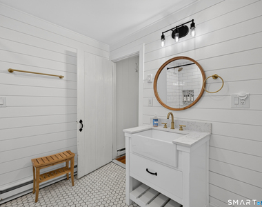 60 Bassett Lane - Photo Thumbnail 14