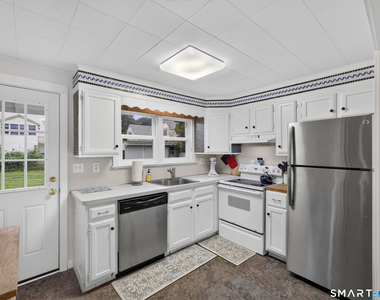 60 Bassett Lane - Photo Thumbnail 6