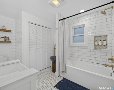 60 Bassett Lane - Photo Thumbnail 13