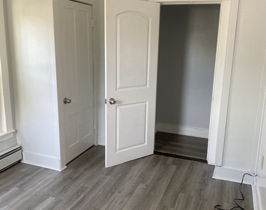 104 Spring Street - Photo Thumbnail 17