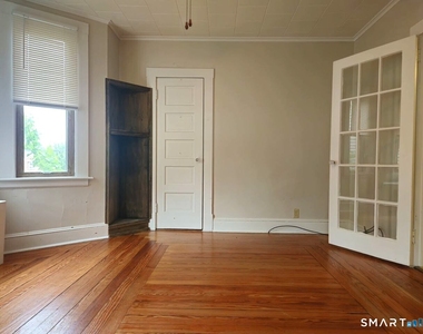 102 Melrose Street - Photo Thumbnail 8