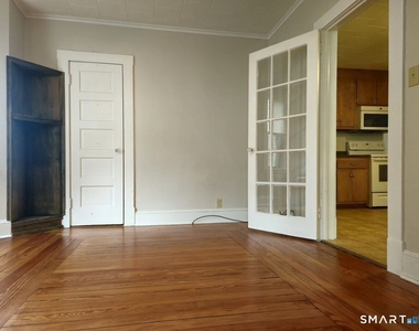 102 Melrose Street - Photo Thumbnail 9