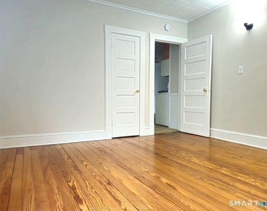 102 Melrose Street - Photo Thumbnail 24