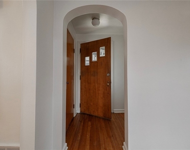 1920 James Street - Photo Thumbnail 11
