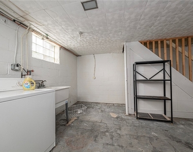 1920 James Street - Photo Thumbnail 22