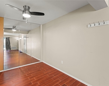 4073 Sanlin Dr - Photo Thumbnail 6