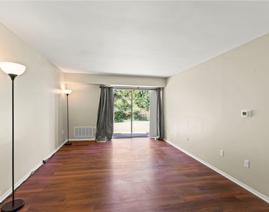 4073 Sanlin Dr - Photo Thumbnail 3