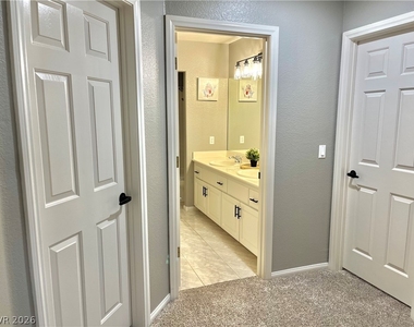 4025 Antique Sterling Court - Photo Thumbnail 45