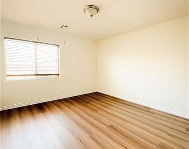 9158 Westchester Hill Avenue - Photo Thumbnail 6