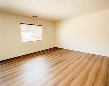 9158 Westchester Hill Avenue - Photo Thumbnail 3