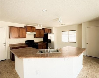 9158 Westchester Hill Avenue - Photo Thumbnail 1