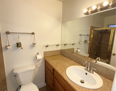 4744 W Twain Avenue - Photo Thumbnail 11