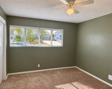 504 Falcon Lane - Photo Thumbnail 19
