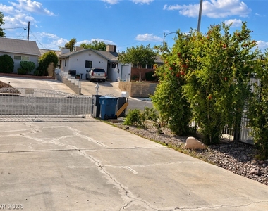 504 Falcon Lane - Photo Thumbnail 38