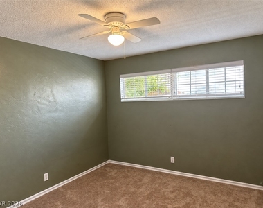 504 Falcon Lane - Photo Thumbnail 21