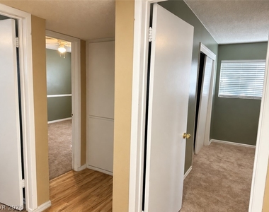 504 Falcon Lane - Photo Thumbnail 14