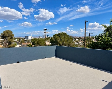 504 Falcon Lane - Photo Thumbnail 39