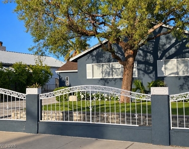 504 Falcon Lane - Photo Thumbnail 3