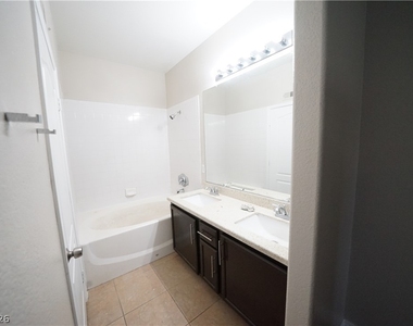 7704 Himalayas Avenue - Photo Thumbnail 26