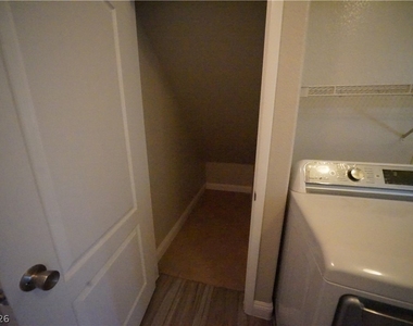 7704 Himalayas Avenue - Photo Thumbnail 27