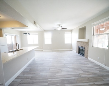 7704 Himalayas Avenue - Photo Thumbnail 14