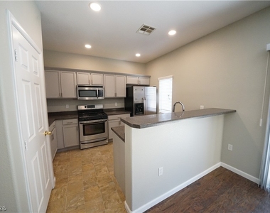 6313 Beige Bluff Street - Photo Thumbnail 6