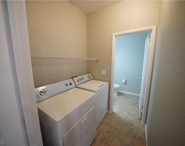 6313 Beige Bluff Street - Photo Thumbnail 11