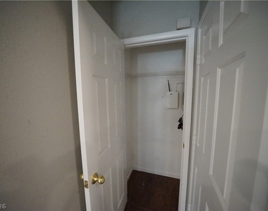 6313 Beige Bluff Street - Photo Thumbnail 13