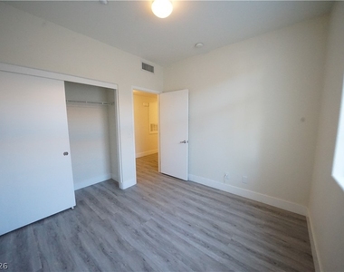 50 Aura De Blanco Street - Photo Thumbnail 16