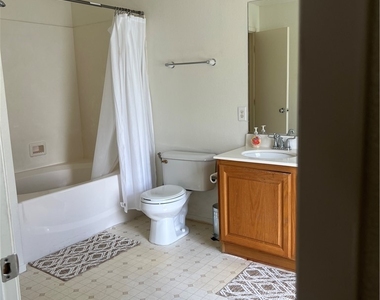 8031 Jeannie Marie Court - Photo Thumbnail 25