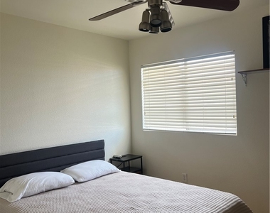 8031 Jeannie Marie Court - Photo Thumbnail 20