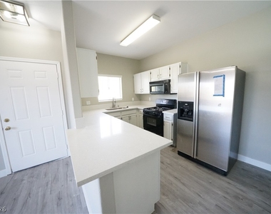5655 E Sahara Avenue - Photo Thumbnail 8