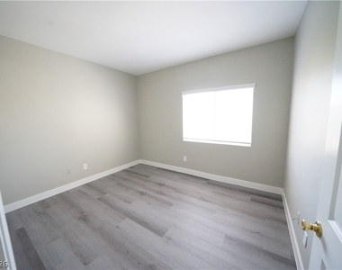 5655 E Sahara Avenue - Photo Thumbnail 13