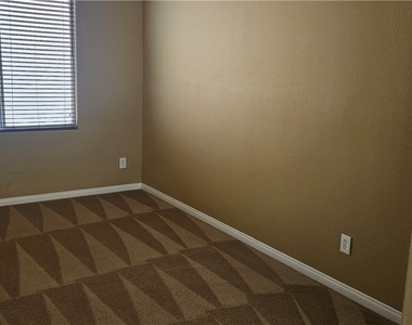 9018 Winchester Ridge Street - Photo Thumbnail 7