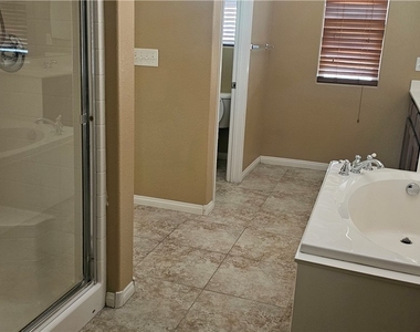 9018 Winchester Ridge Street - Photo Thumbnail 16