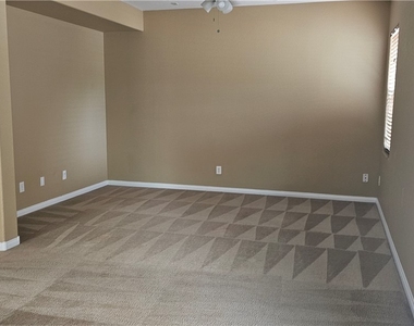 9018 Winchester Ridge Street - Photo Thumbnail 6