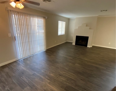 8600 W Charleston Boulevard - Photo Thumbnail 6