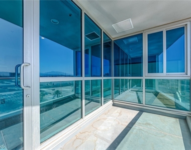 4575 Dean Martin Drive - Photo Thumbnail 24