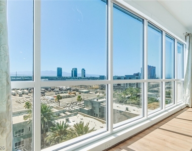 4575 Dean Martin Drive - Photo Thumbnail 10
