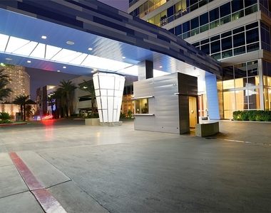 4575 Dean Martin Drive - Photo Thumbnail 29