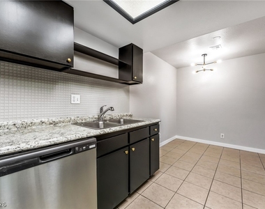 5264 Child Court - Photo Thumbnail 11