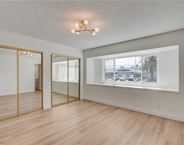 4382 Del Santos Drive - Photo Thumbnail 8