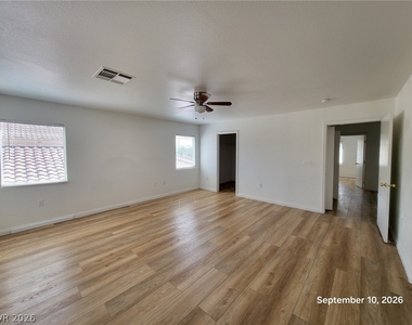 180 Hickory Heights Avenue - Photo Thumbnail 14