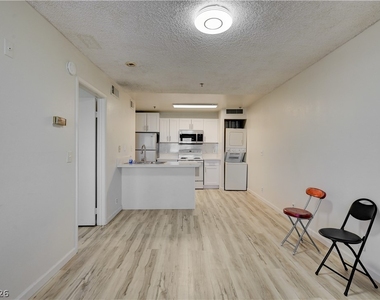 1381 E University Avenue - Photo Thumbnail 1