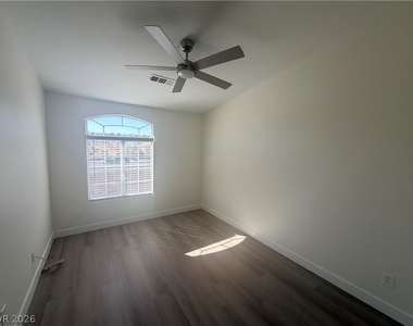 5402 Snake Lane - Photo Thumbnail 13