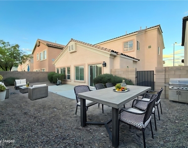 10777 Vestone Street - Photo Thumbnail 5