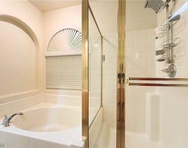 10777 Vestone Street - Photo Thumbnail 7